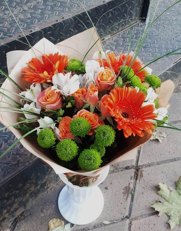 Букет цветов из: Герберы, Хризантемы, Альстромерии и Розы в Куршаве
