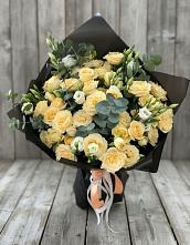 Букет цветов из:  Розы и Лизиантусы #REPLACE_PRED# Куршаве