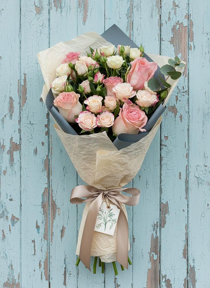 Букет цветов из: Розы в Куршаве