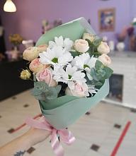 Букет милый в Куршаве Букет цветов из: Хризантемы и Розы в Куршаве