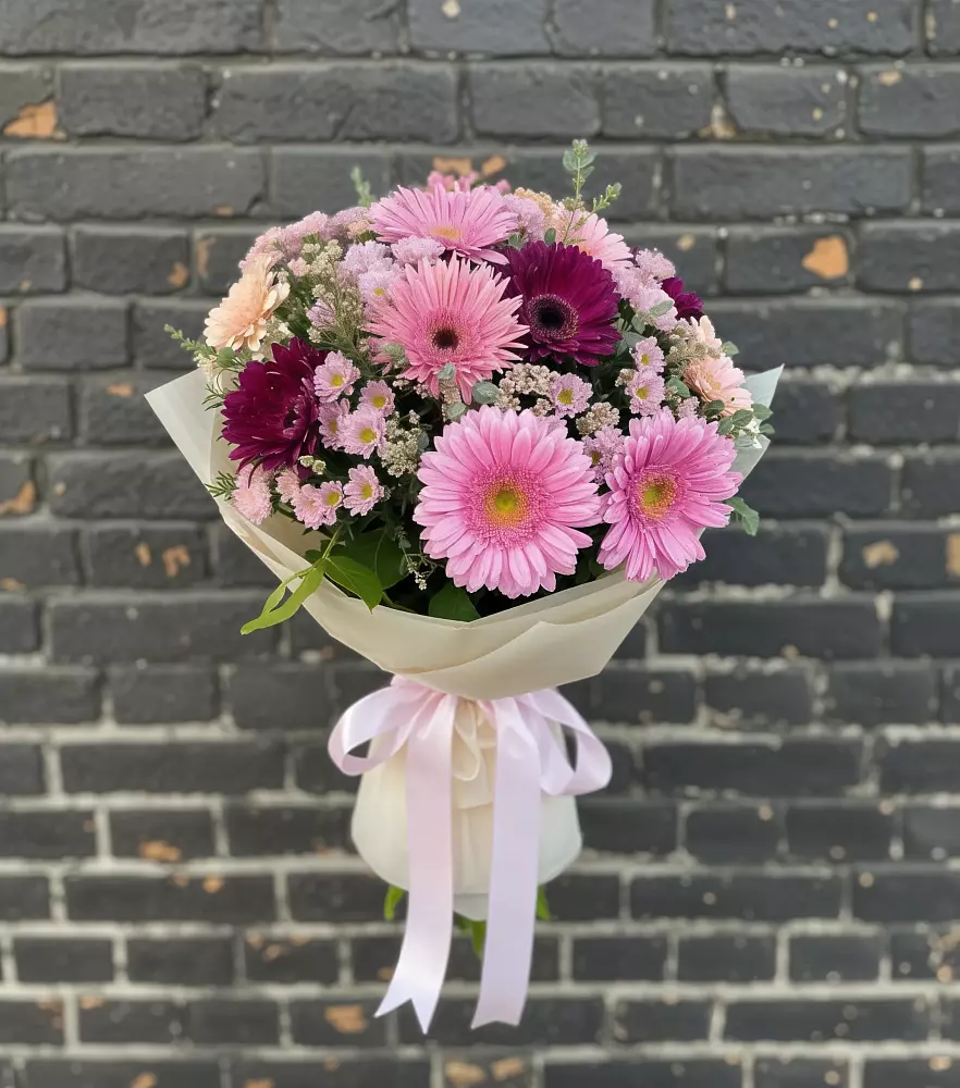 Букет цветов из: Герберы и Хризантемы в Куршаве