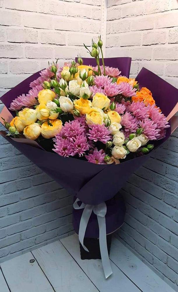 Букет цветов из: Хризантемы и Розы в Куршаве