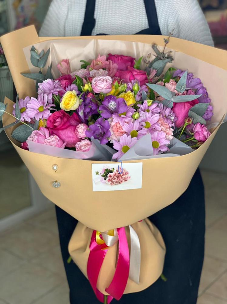 Букет цветов из: Хризантемы, Гвоздики и Альстромерии в Куршаве