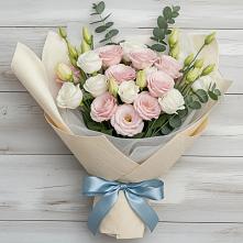 Букет цветов из:  Лизиантусы в Куршаве