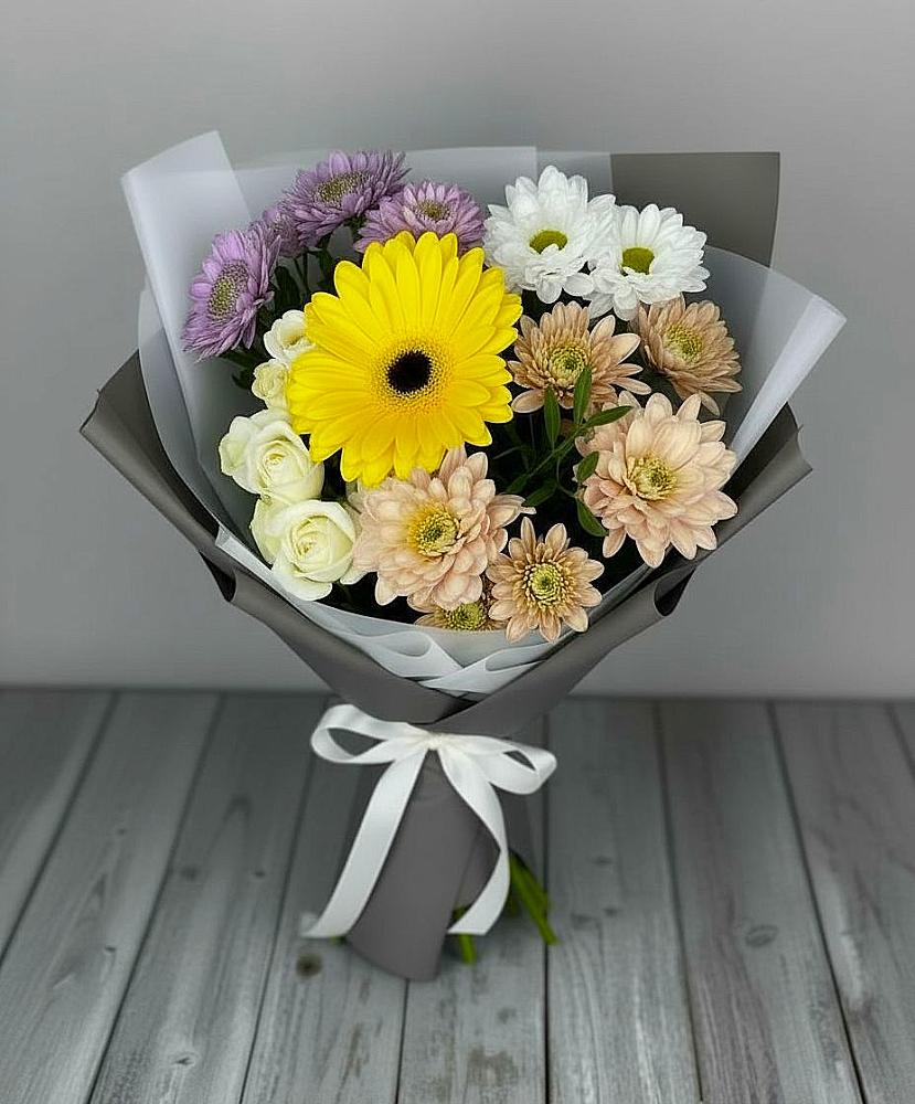 Букет цветов из: Розы, Герберы и Хризантемы в Куршаве