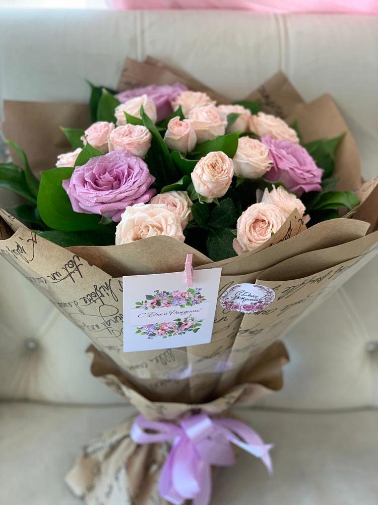 Букет цветов из: Розы в Куршаве