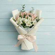 Букет цветов из:  Альстромерии в Куршаве