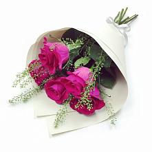 Букет цветов из:  Розы в Куршаве