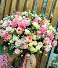 Букет цветов из:  Розы #REPLACE_PRED# Куршаве