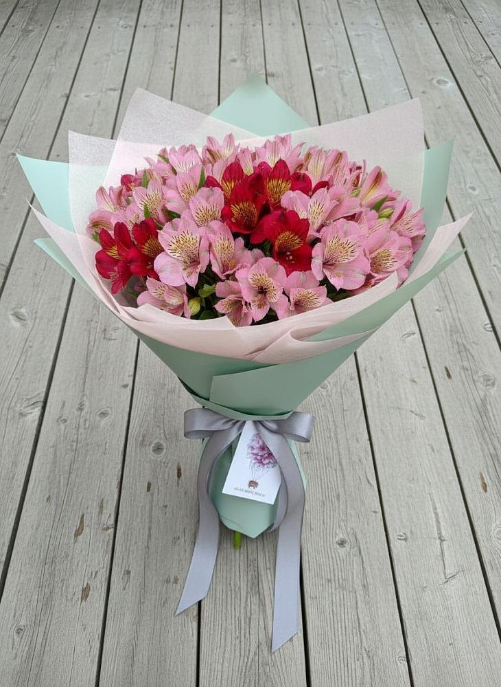 Букет цветов из: Альстромерии в Куршаве