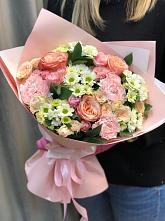Букет нежные объятья в Куршаве Букет цветов из: Гвоздики, Розы и Хризантемы в Куршаве