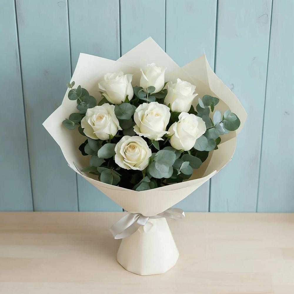 Букет Белые розы в Эвкалипте в Куршаве