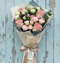 Букет цветов из:  Розы #REPLACE_PRED# Куршаве