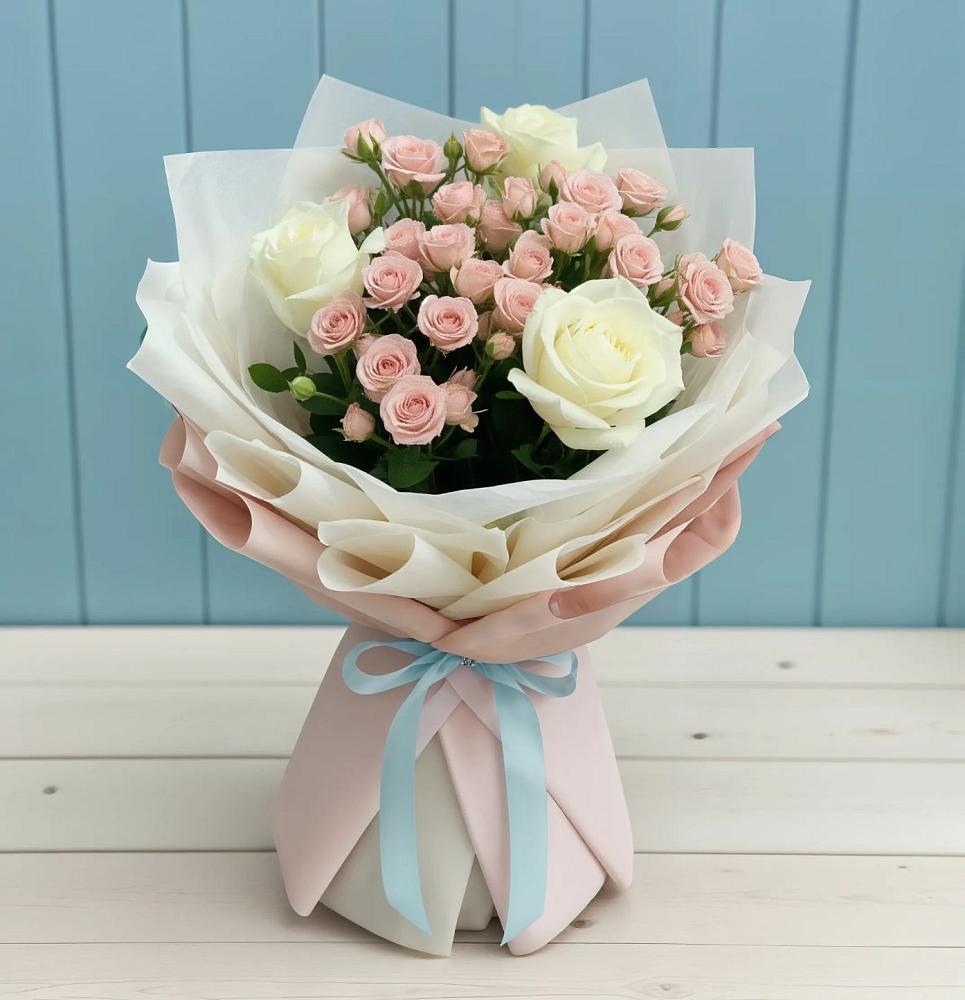 Букет цветов из: Розы в Куршаве