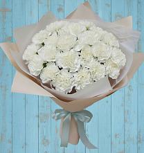 Букет цветов из:  Гвоздики в Куршаве