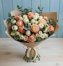 Букет цветов из:  Альстромерии и Розы в Куршаве