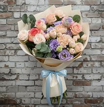 Букет цветов из:  Розы, Лизиантусы и Гвоздики в Куршаве